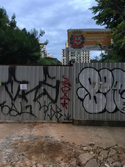 Foto da reforma do parque prevista para terminar em 2020. Autor: Márcio Fontão, 2021.