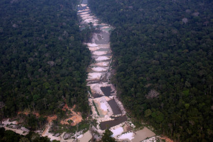 Garimpo na terra Indígena Munduruku - Foto de Foto por Marizilda Cruppe/Amazônia Real/Amazon Watch (2)