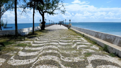 Cais da Ilha de Moçambique com piso em pedra portuguesa. Foto: Ana Martins Barata (6)