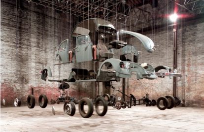 Cosmic Thing de Damián Ortega, 2002. Installation view, Venice Biennial, 2003 (2)