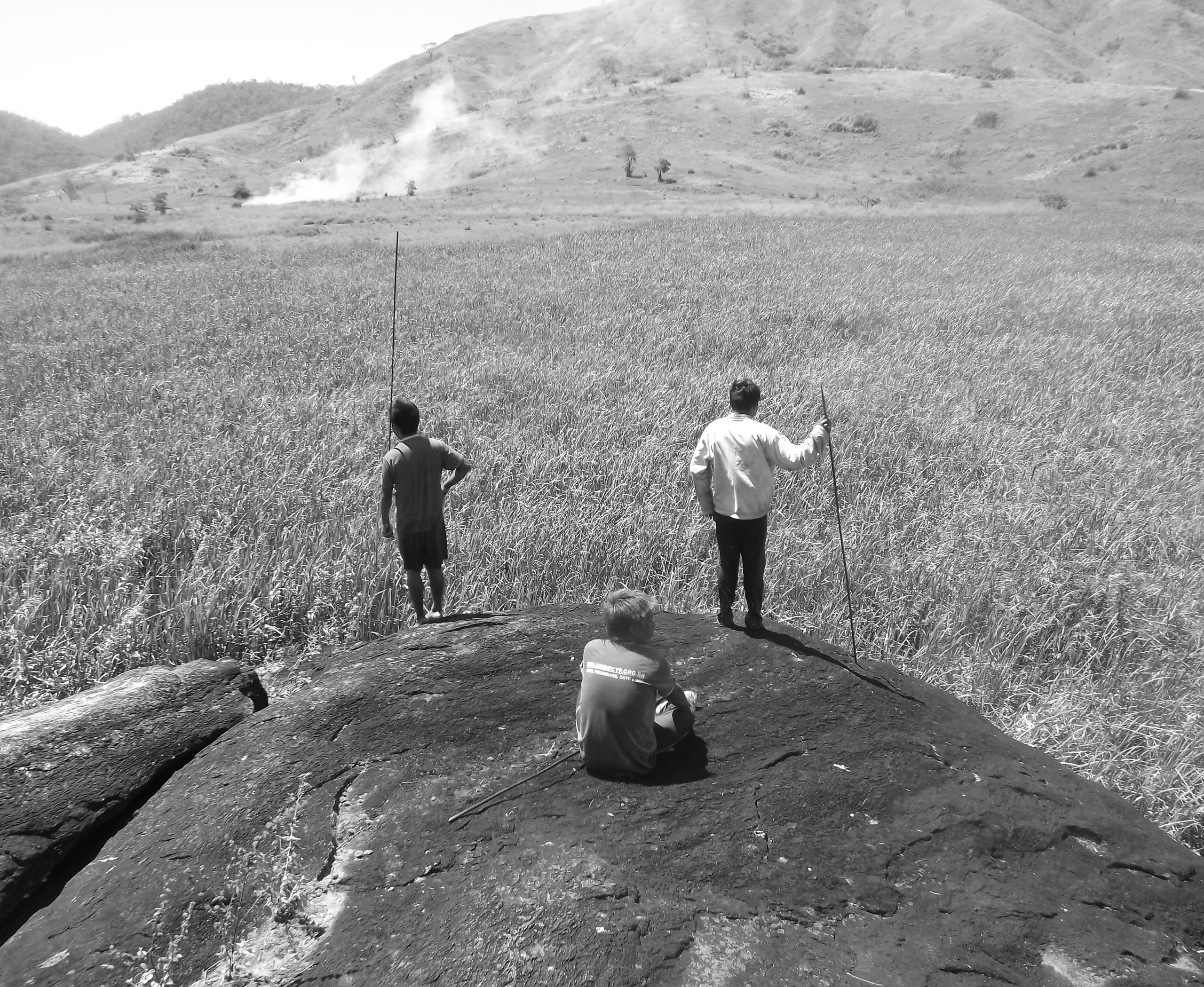 Procurando capivaras, Terra Indígena Maxakali – Pradinho. Fotografia de Douglas Ferreira Gadelha Campelo, 2015. 
